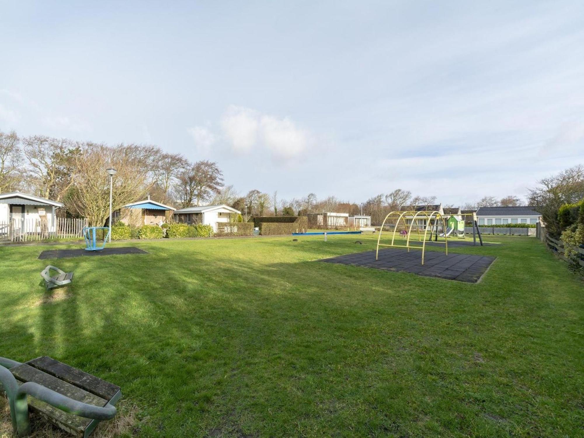 Holiday Home With Playground Callantsoog Ngoại thất bức ảnh